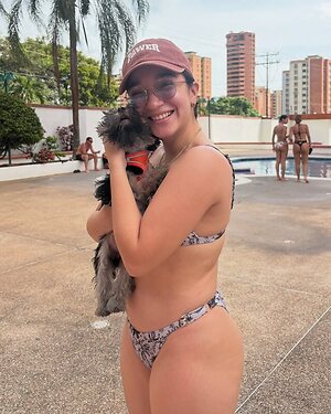 Maria Leon leaked photo #13