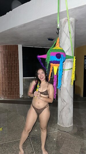 Maria Leon leaked photo #14