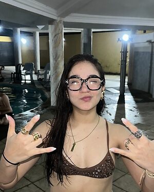 Maria Leon leaked photo #15