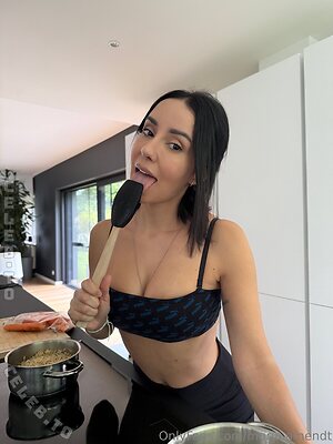 Maria
