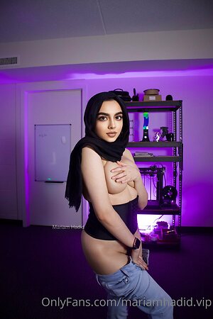 Mariam Hadid leaked photo #30