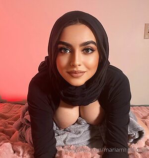 Mariam Hadid leaked photo #35