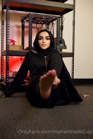 Mariam Hadid leaked photo #38