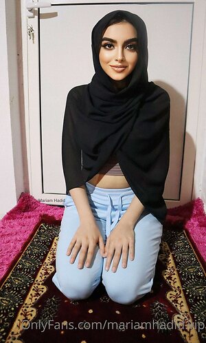 Mariam Hadid Nude Leaked Photo #77