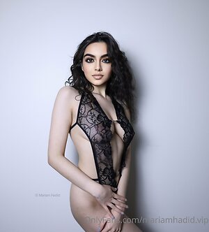 Mariam Hadid leaked photo #82