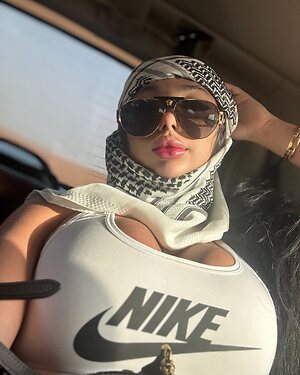 marianah1_ leaked photo #18