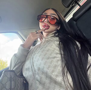 marianah1_ leaked photo #32