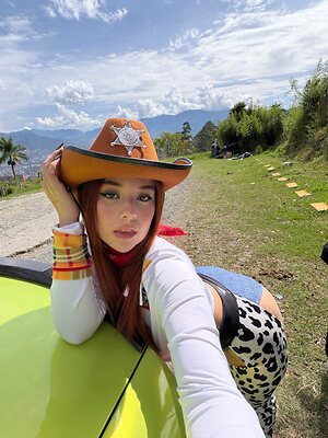 Marianahoyosr leaked photos