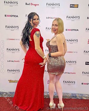 Marie Fox leaked photo #21
