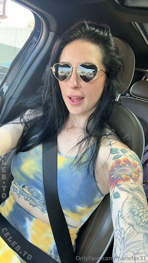 Marie Fox leaked photo #35