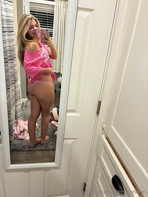 Marie Lyn leaked photo #15