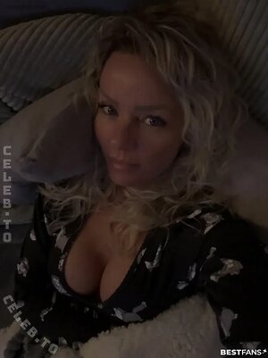 Marie84 Nude Leaked Photo #13