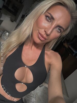 Mariecherie Nude Leaked Photo #5