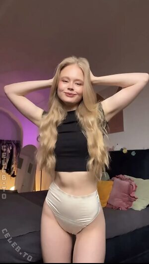 Marieejoan Nude Leaked Photo #18