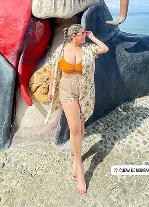 Mariela Nude Leaked Photo #19