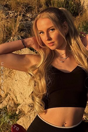 Mariesteins Nude Leaked Photo #9