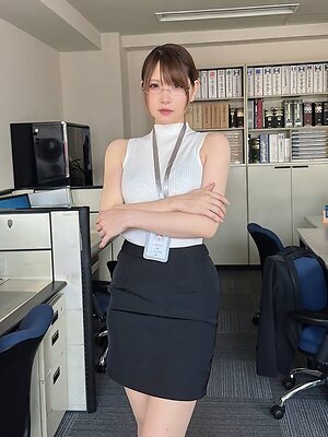 Marina Amatsu leaked photo #2