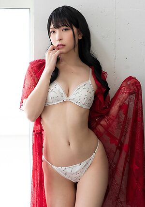 Marina Amatsu leaked photo #37