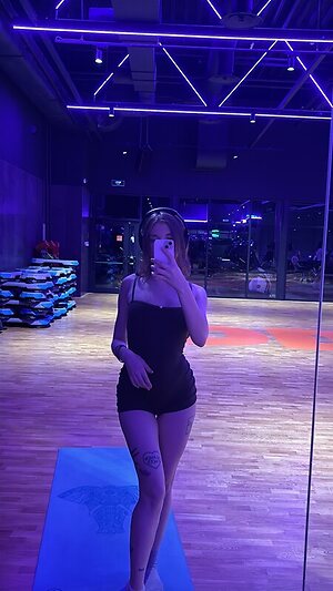 Marinovik leaked photo #10
