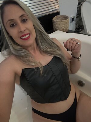 Marisa Caixeta leaked photo #4