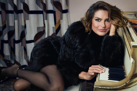 Mariska Hargitay leaked photo #76