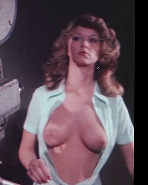 Mariwin Roberts leaked photo #22