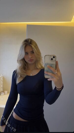 marla.schnr Nude Leaked Photo #3