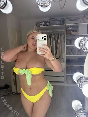 Marsdenit Nude Leaked Photo #17