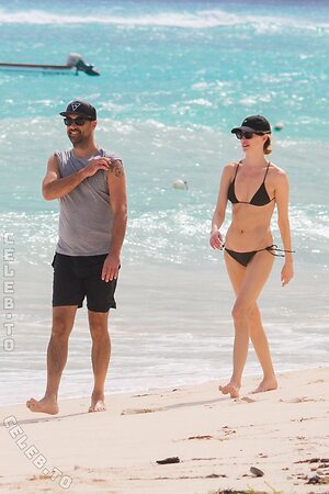 Martha Hunt Nude Leaked Photo #48