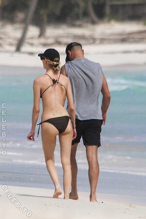 Martha Hunt Nude Leaked Photo #64