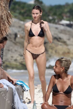 Martha Hunt Nude Leaked Photo #199