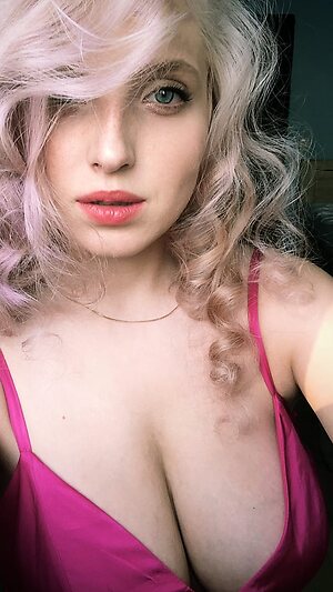 Mary Gaillard ● Cosplayer Nude Leaked Photo #2