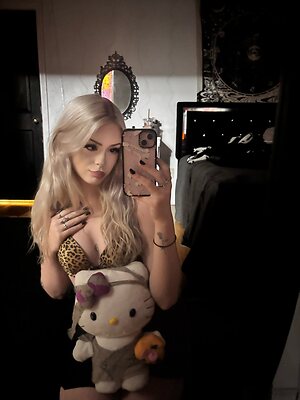 mary konczal leaked photo #16