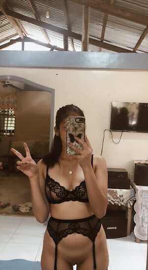 Mary Lyn Azucena leaked photo #5