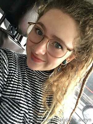 MaryjaneAuryn photo