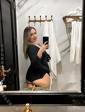 maryoffiziell Nude Leaked Photo #15