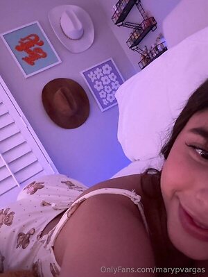 maryvargas_ leaked photo #2