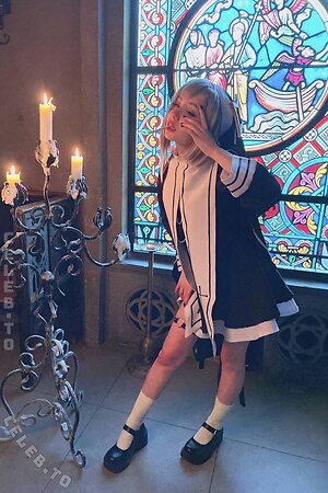 Mashiro Nude Leaked Photo #18