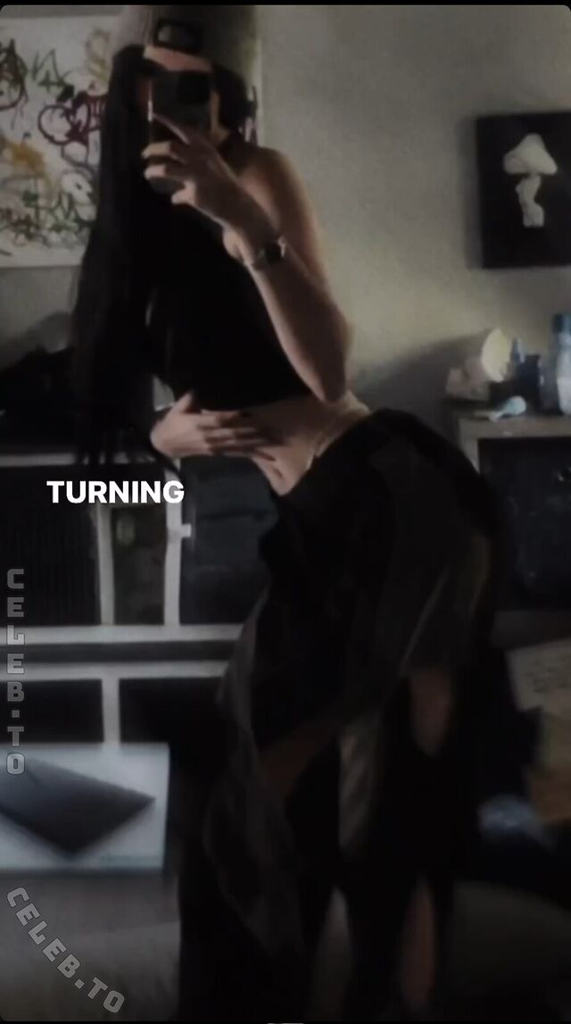 MaskedGothMommy leaked photos