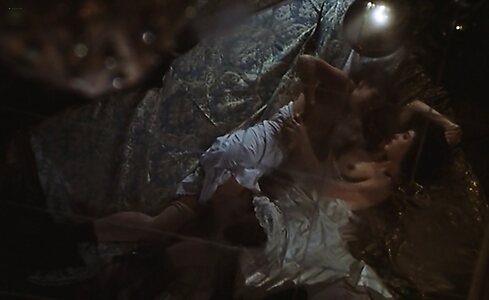 Mathilda May leaked photo #17