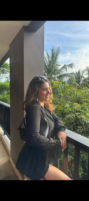 Maulika Sharma leaked photo #4