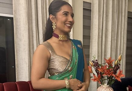 Maulika Sharma leaked photo #25