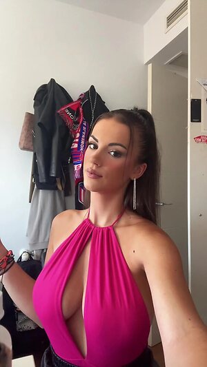 Maura D Nude Leaked Photo #14