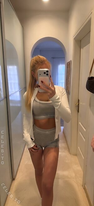 Mavie Noelle Nude Leaked Photo #7