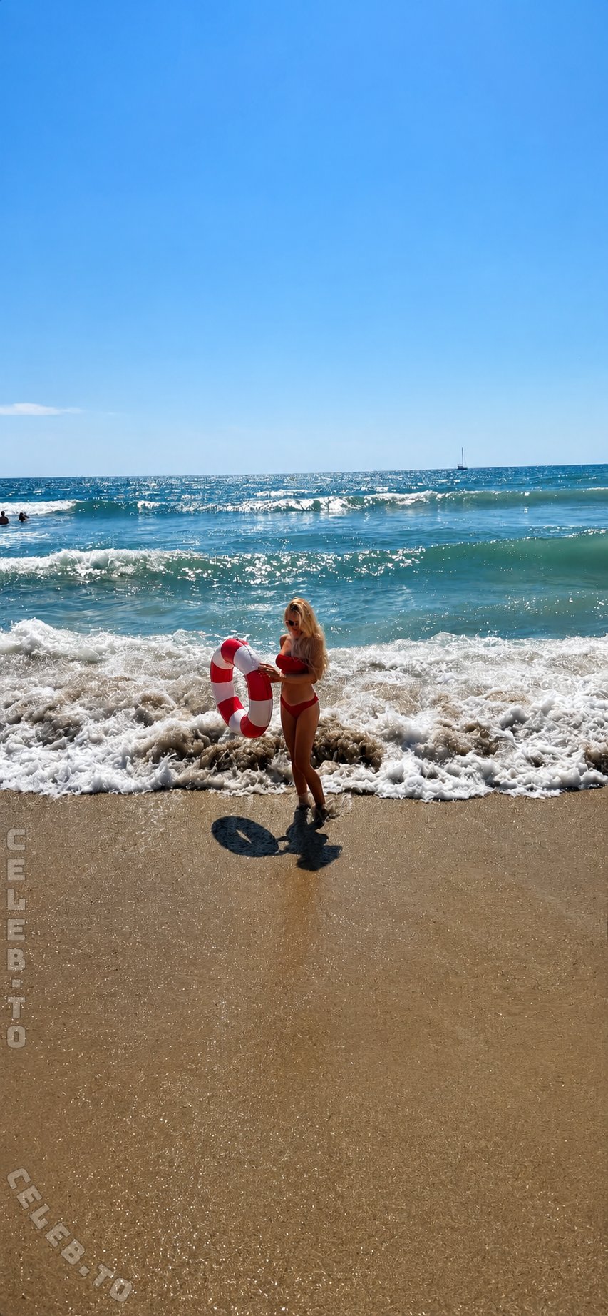 Mavie Noelle photo
