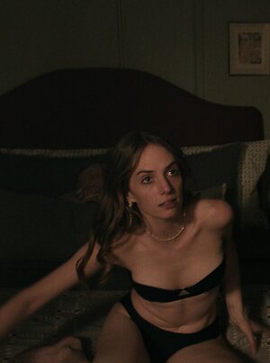 Maya Hawke leaked photo #3