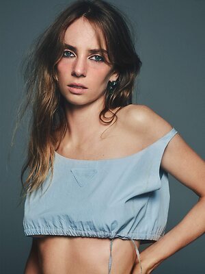 Maya Hawke leaked photo #10