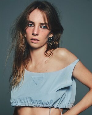 Maya Hawke leaked photo #21