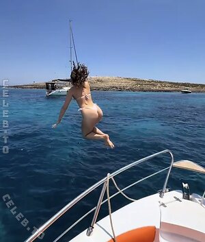 mayaa.zr photo