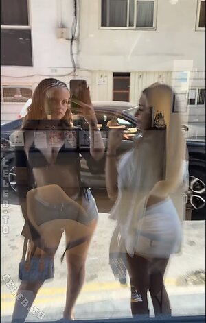 mayaa.zr photo